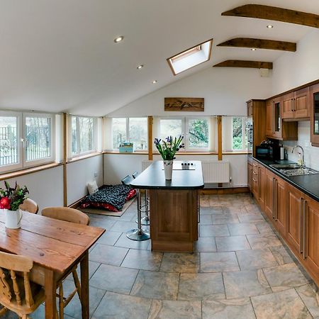 Pass The Keys Peaceful & Coastal 2 Bedroom Cottage Cardigan Buitenkant foto