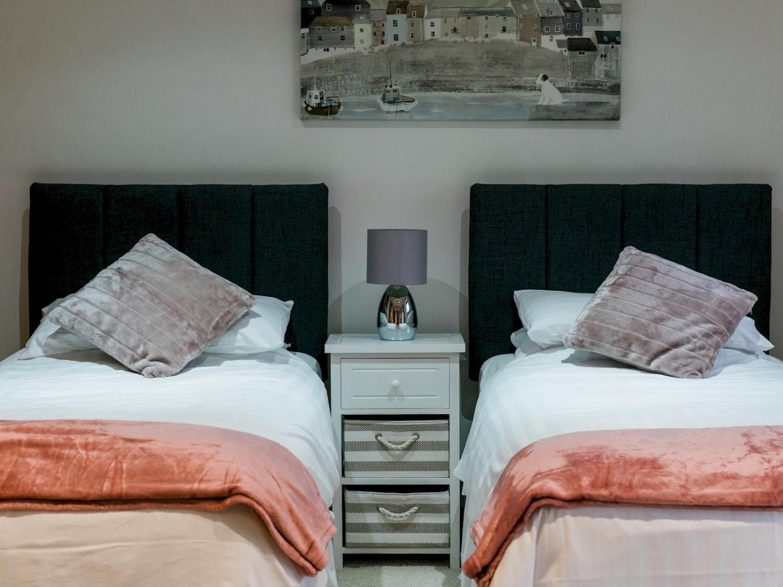 Pass The Keys Peaceful & Coastal 2 Bedroom Cottage Cardigan Buitenkant foto
