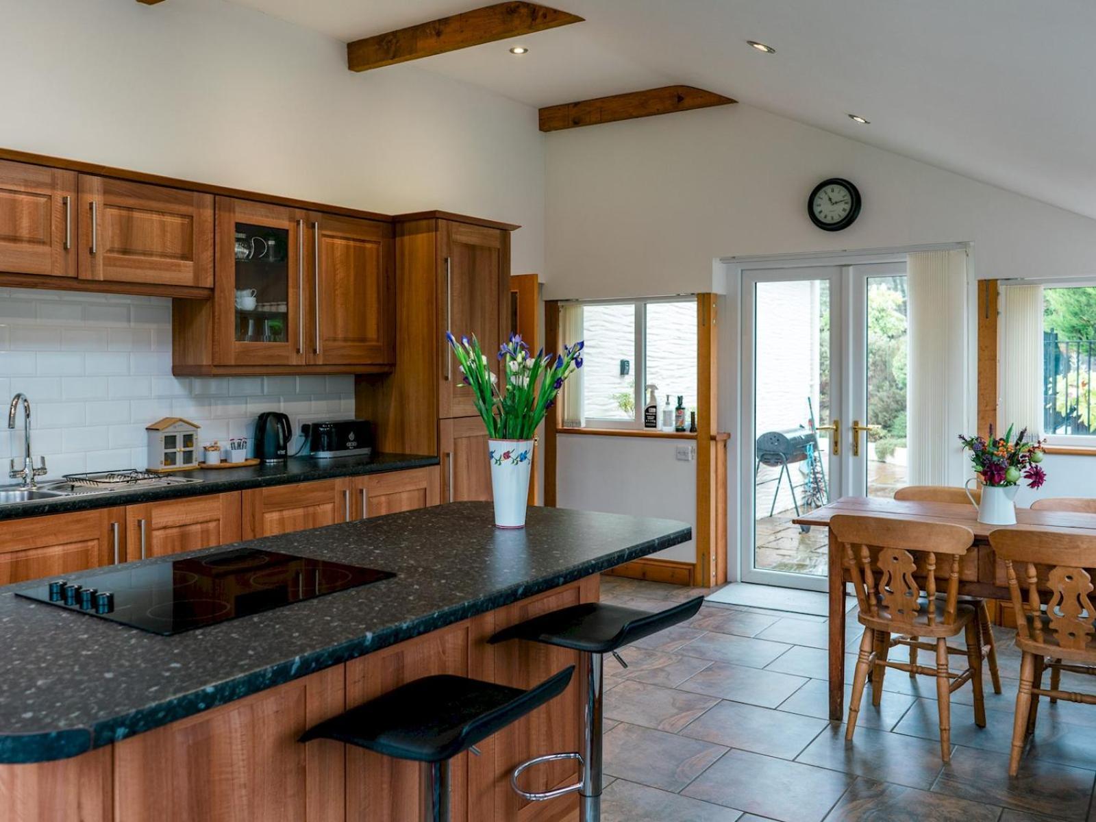 Pass The Keys Peaceful & Coastal 2 Bedroom Cottage Cardigan Buitenkant foto