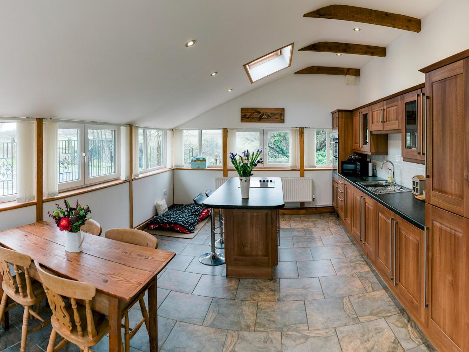 Pass The Keys Peaceful & Coastal 2 Bedroom Cottage Cardigan Buitenkant foto
